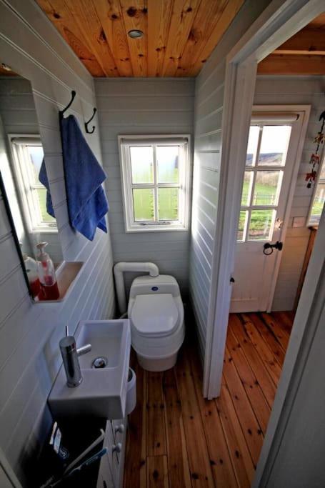 Villa Tiny House On Isolated Farm By The Cornish Coast Bude Exterior foto