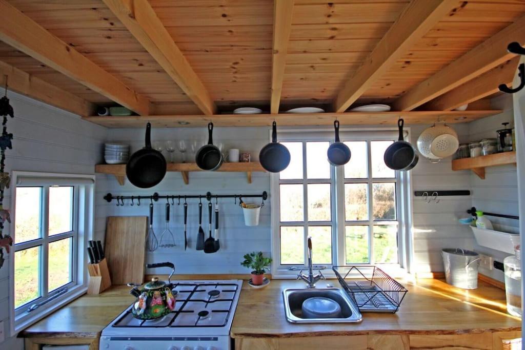 Villa Tiny House On Isolated Farm By The Cornish Coast Bude Exterior foto